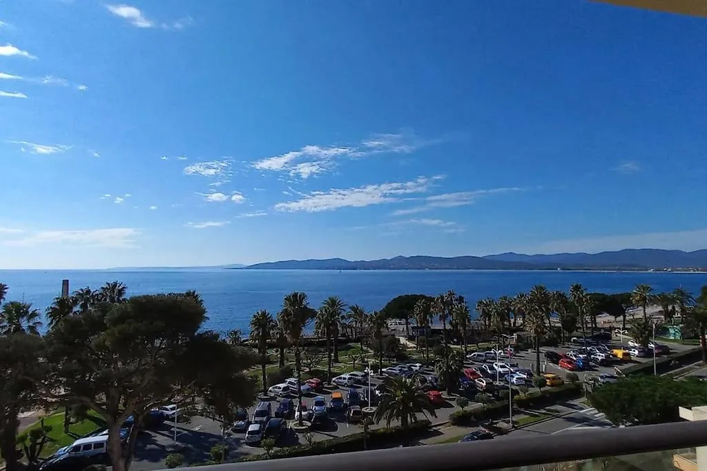 Vue Mer Exceptionnelle-Piscine Saint-Raphael  0*, Saint-Raphael (Var) France