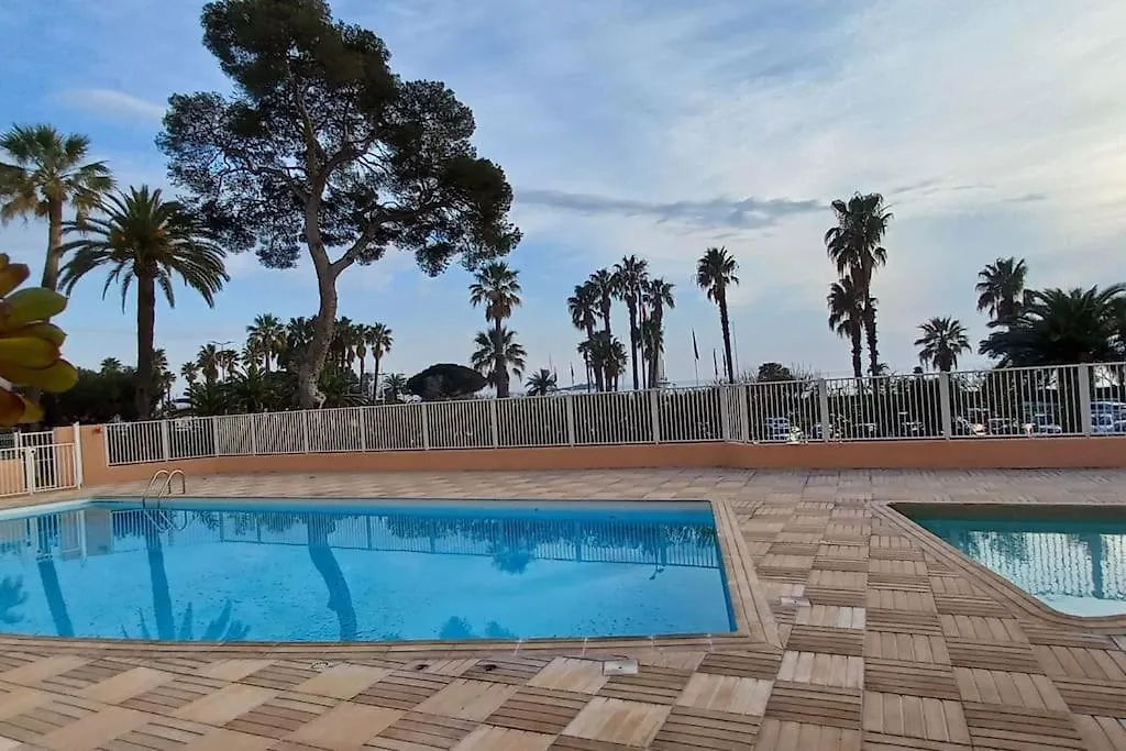 Vue Mer Exceptionnelle-Piscine Saint-Raphael  France