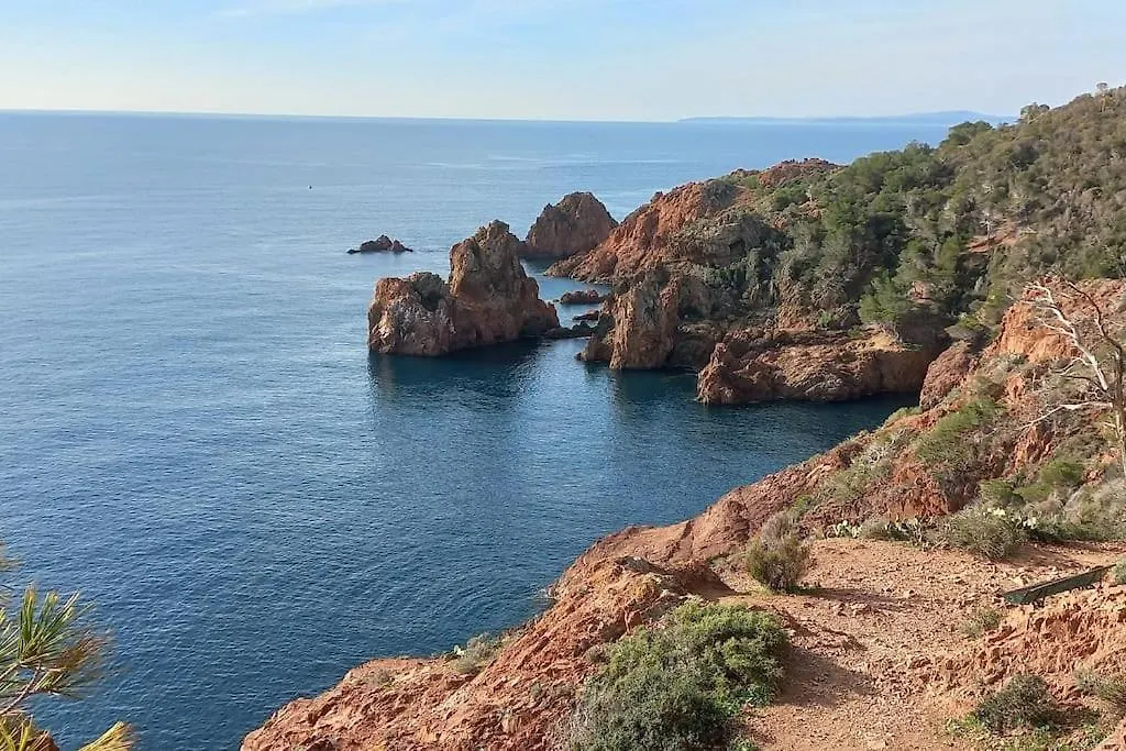 Apartment Vue Mer Exceptionnelle-Piscine Saint-Raphael  France